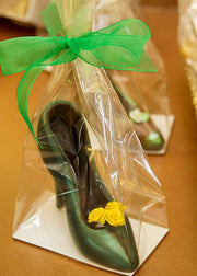 Medium Rose Bouquet Milk Chocolate Shoe